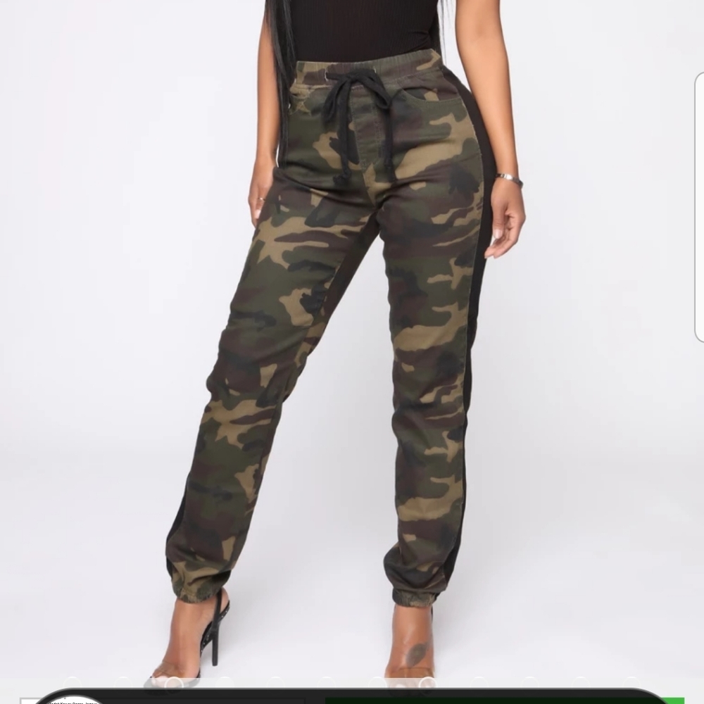 Fashion nova joggers